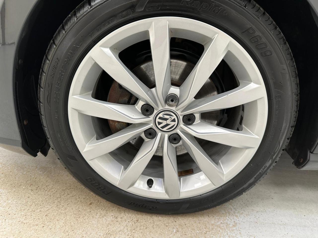 Volkswagen Golf MW67FMC