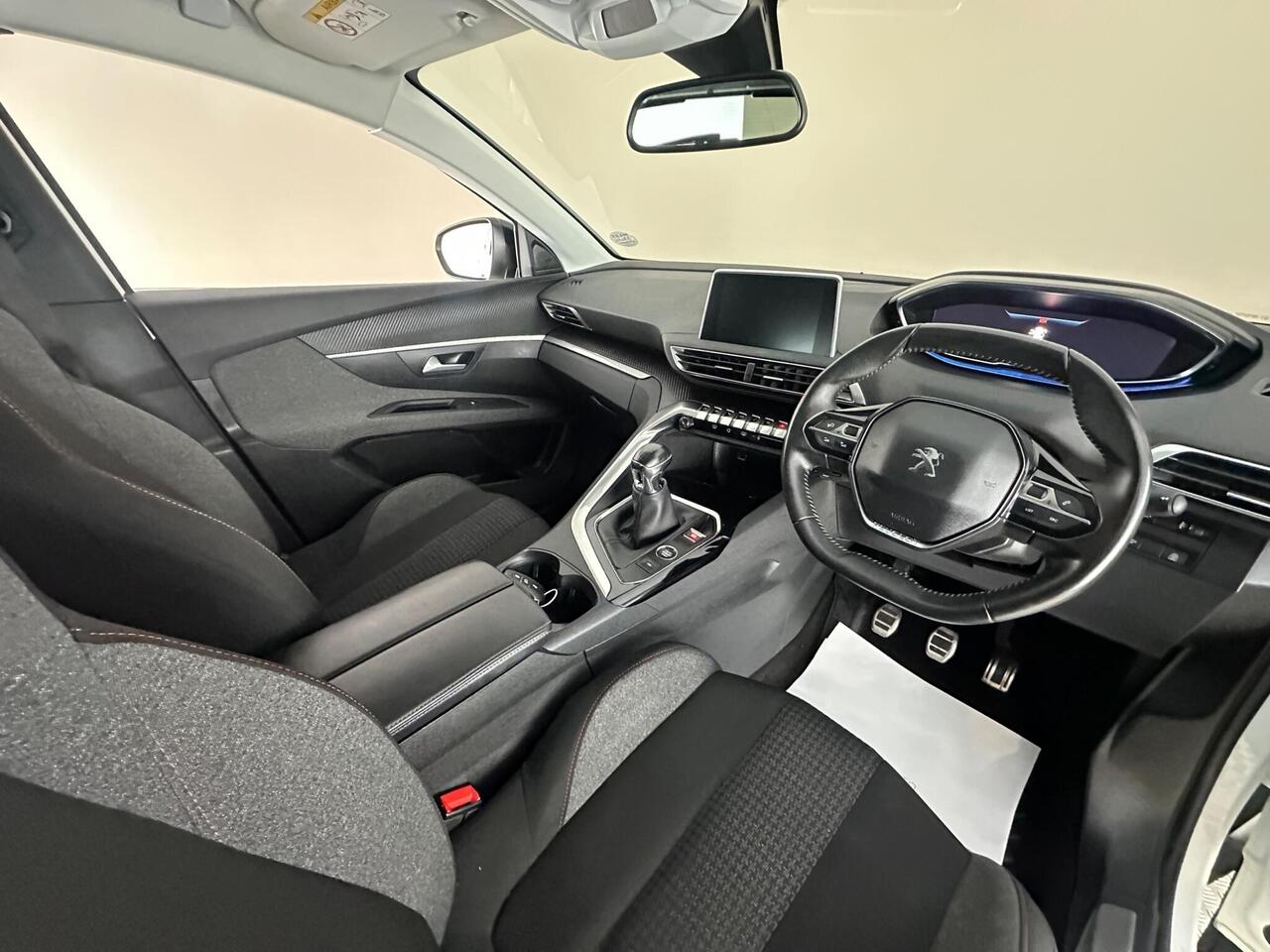 Peugeot 3008 YB72LHJ