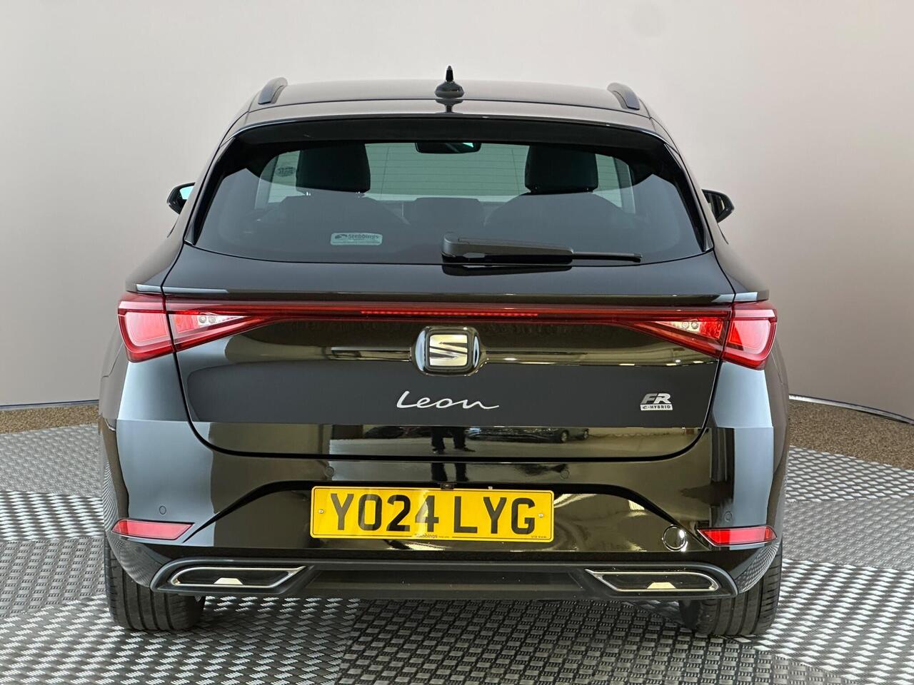 SEAT Leon YO24LYG