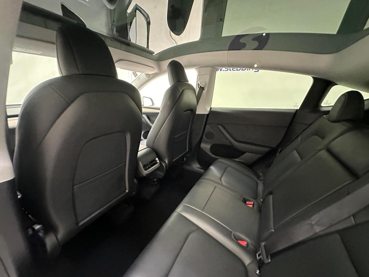 Tesla Model Y AJ22CZU