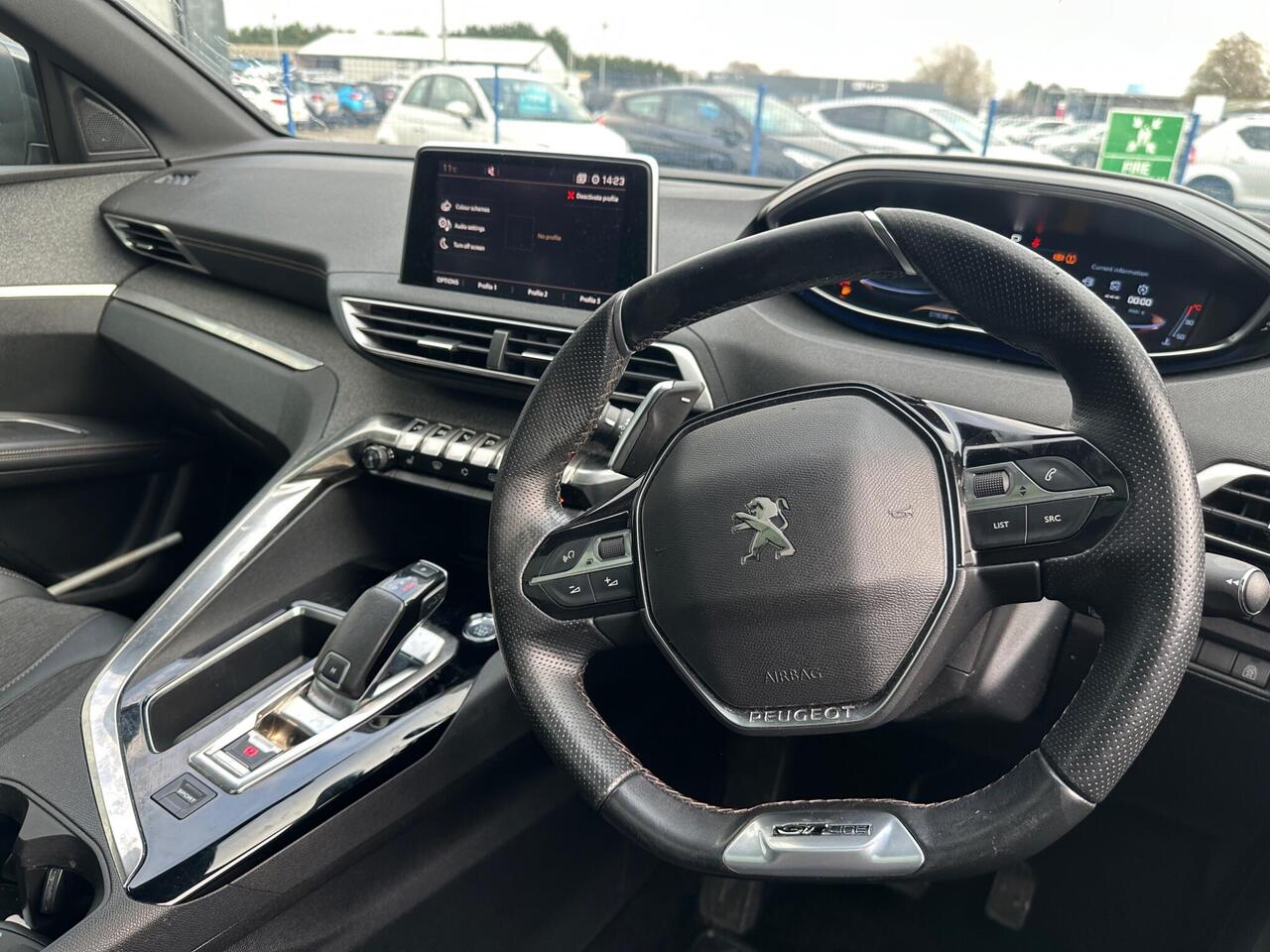 Peugeot 5008 SB69UPR