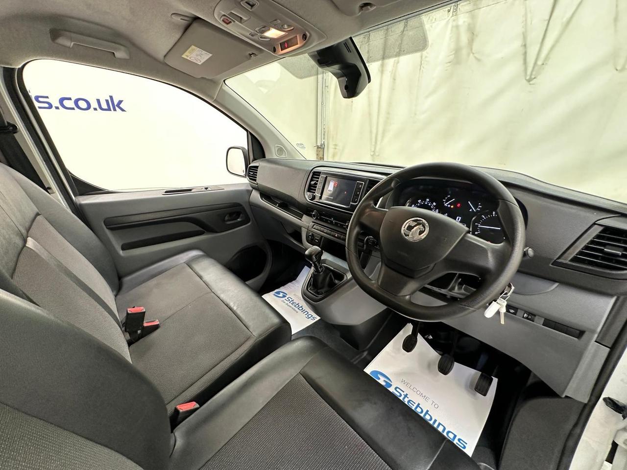 Vauxhall Vivaro DT70GHH
