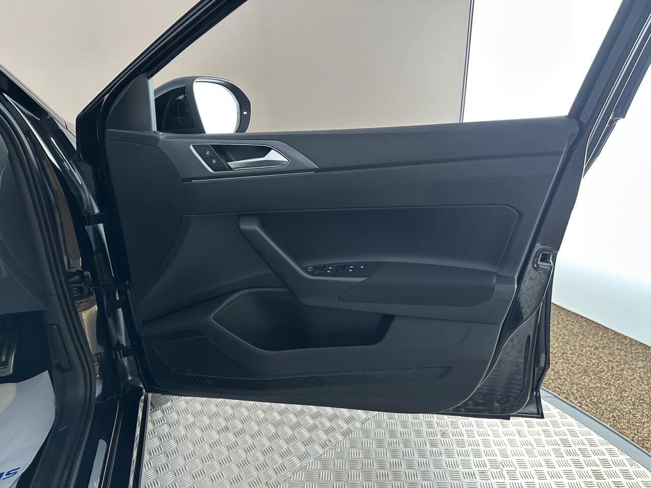 Volkswagen Taigo VN23YAF