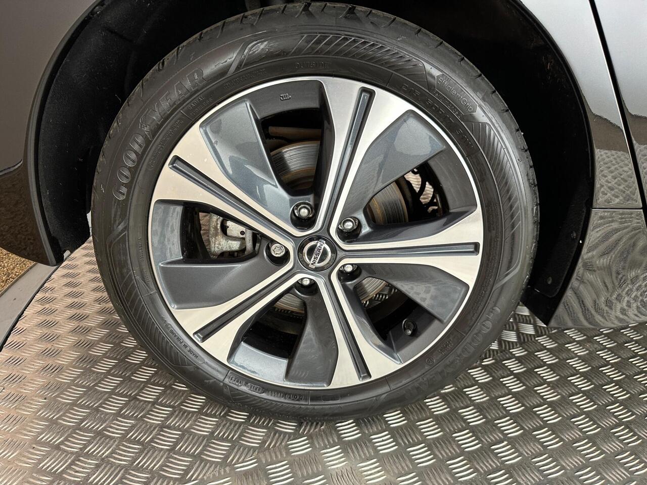 Nissan Leaf DN71WVL