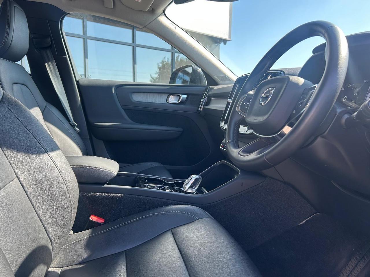 Volvo XC40 YS21EYU