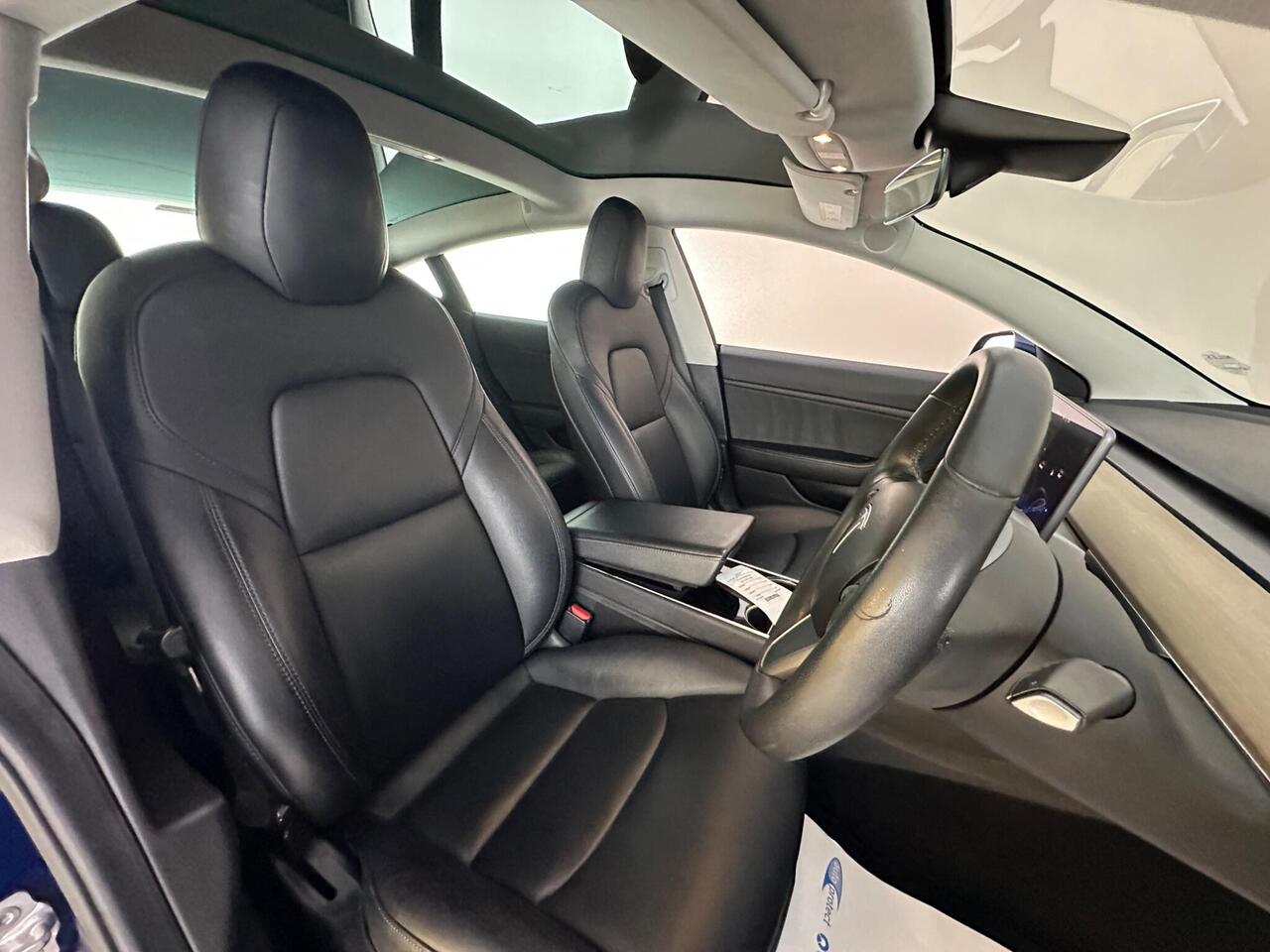 Tesla Model 3 GJ69FKO