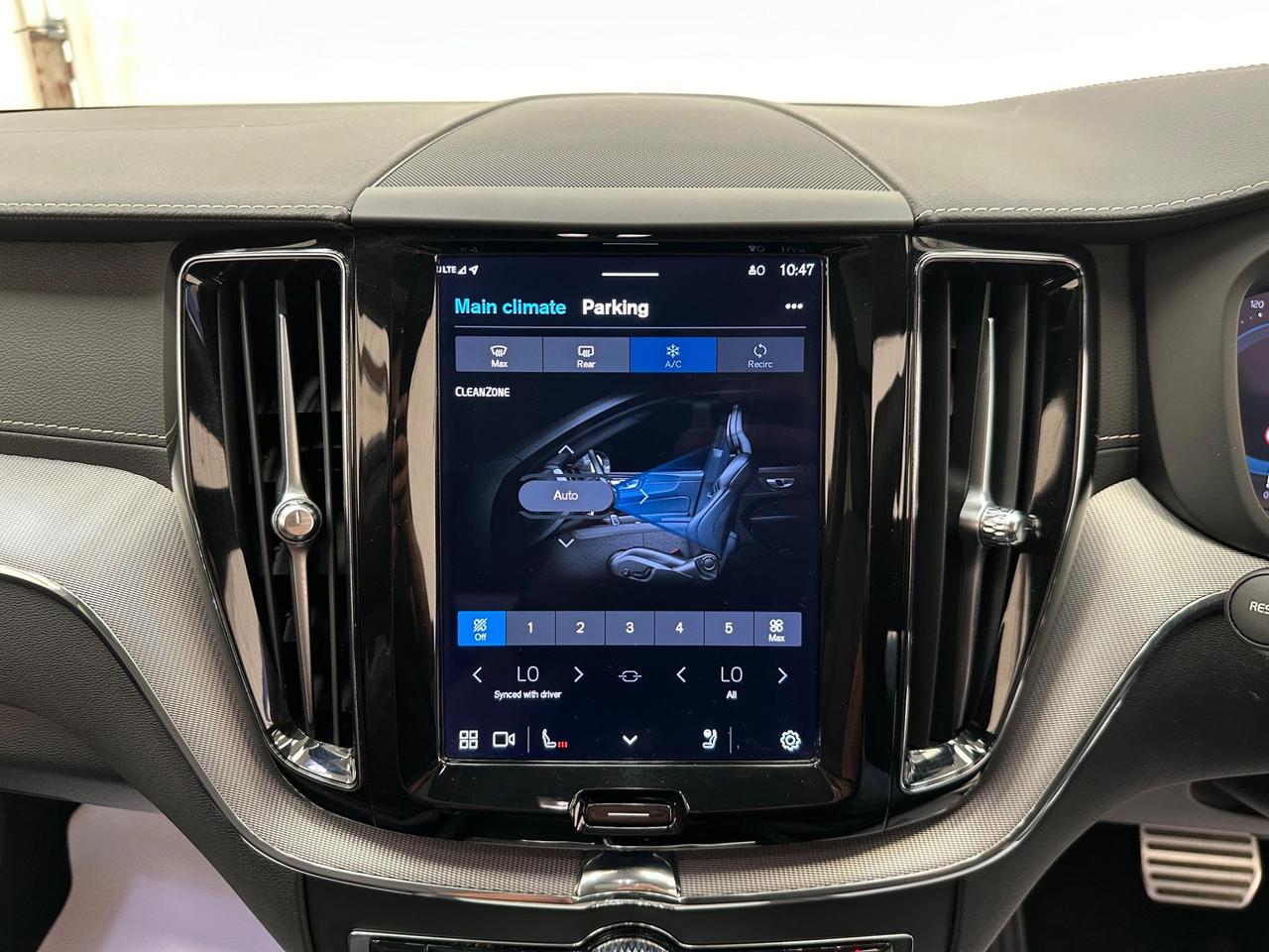 Volvo XC60 YP22ZTU