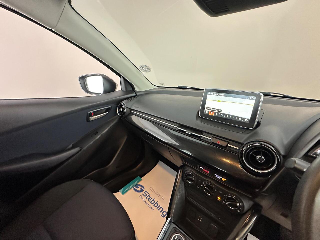 Mazda Mazda2 AV17RWZ