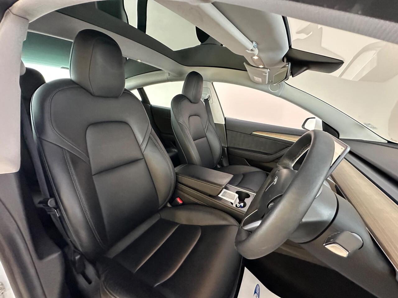 Tesla Model 3 AF22DGX