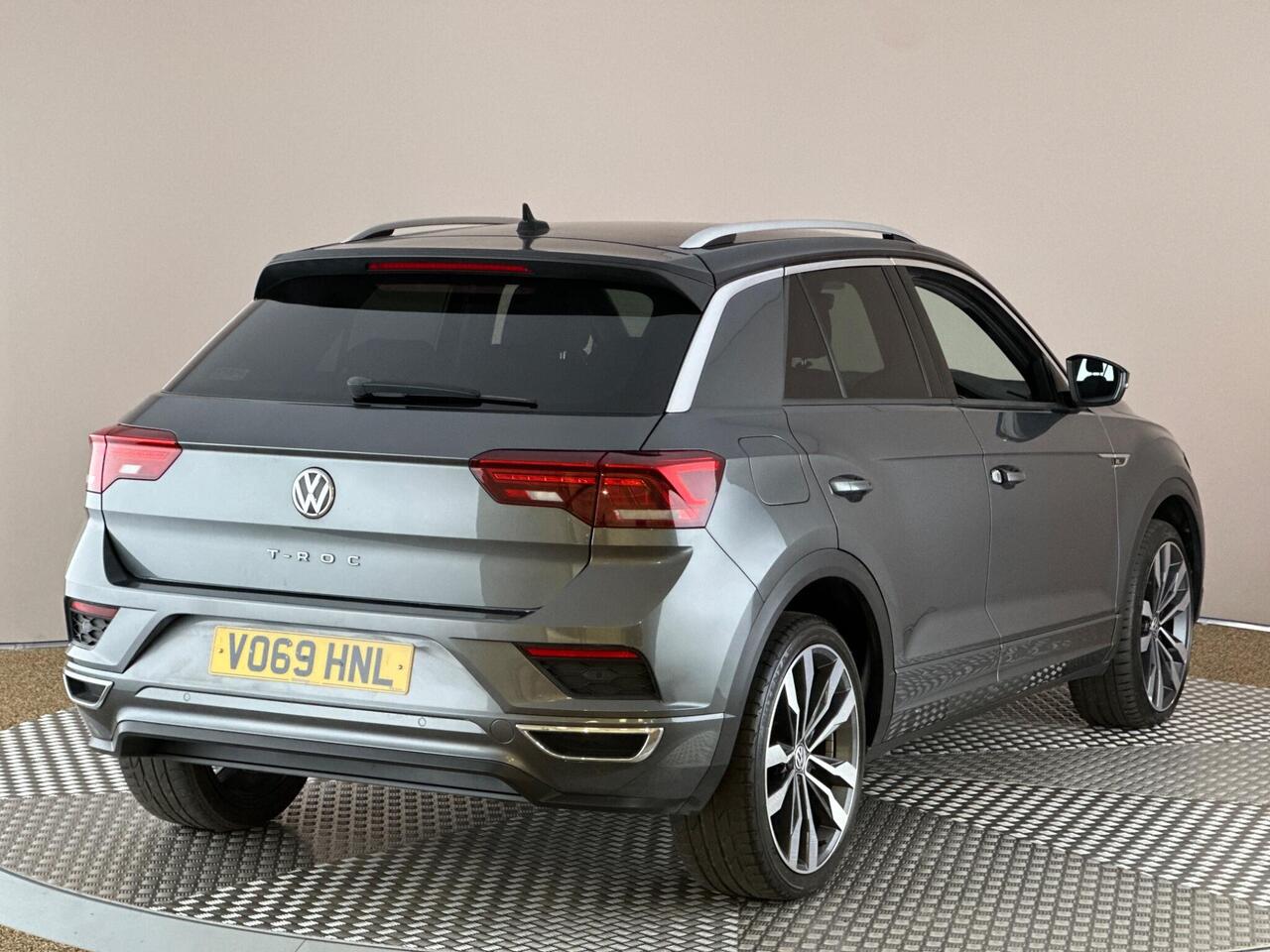 Volkswagen T-Roc VO69HNL