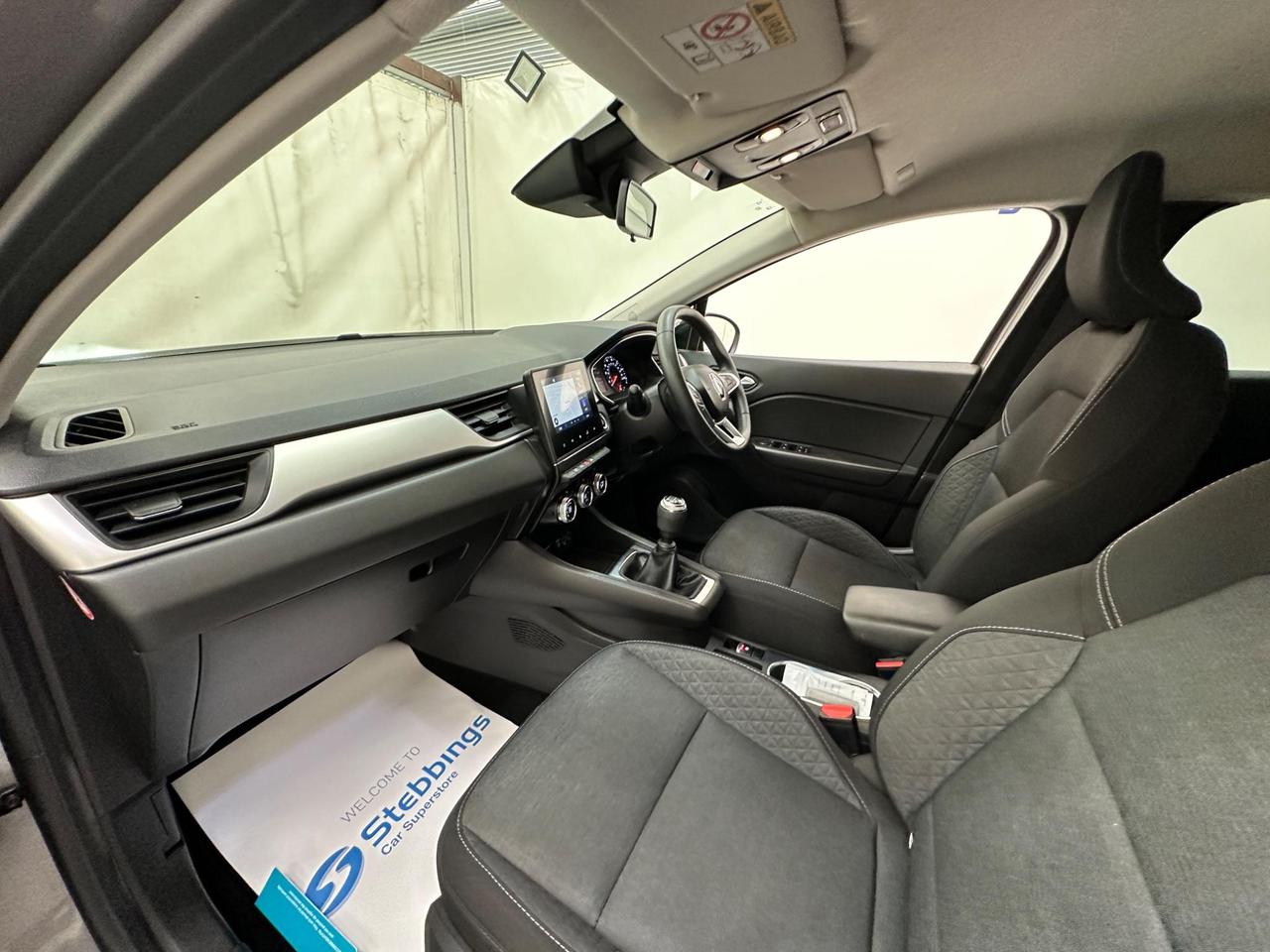 Renault Captur NL22YHZ