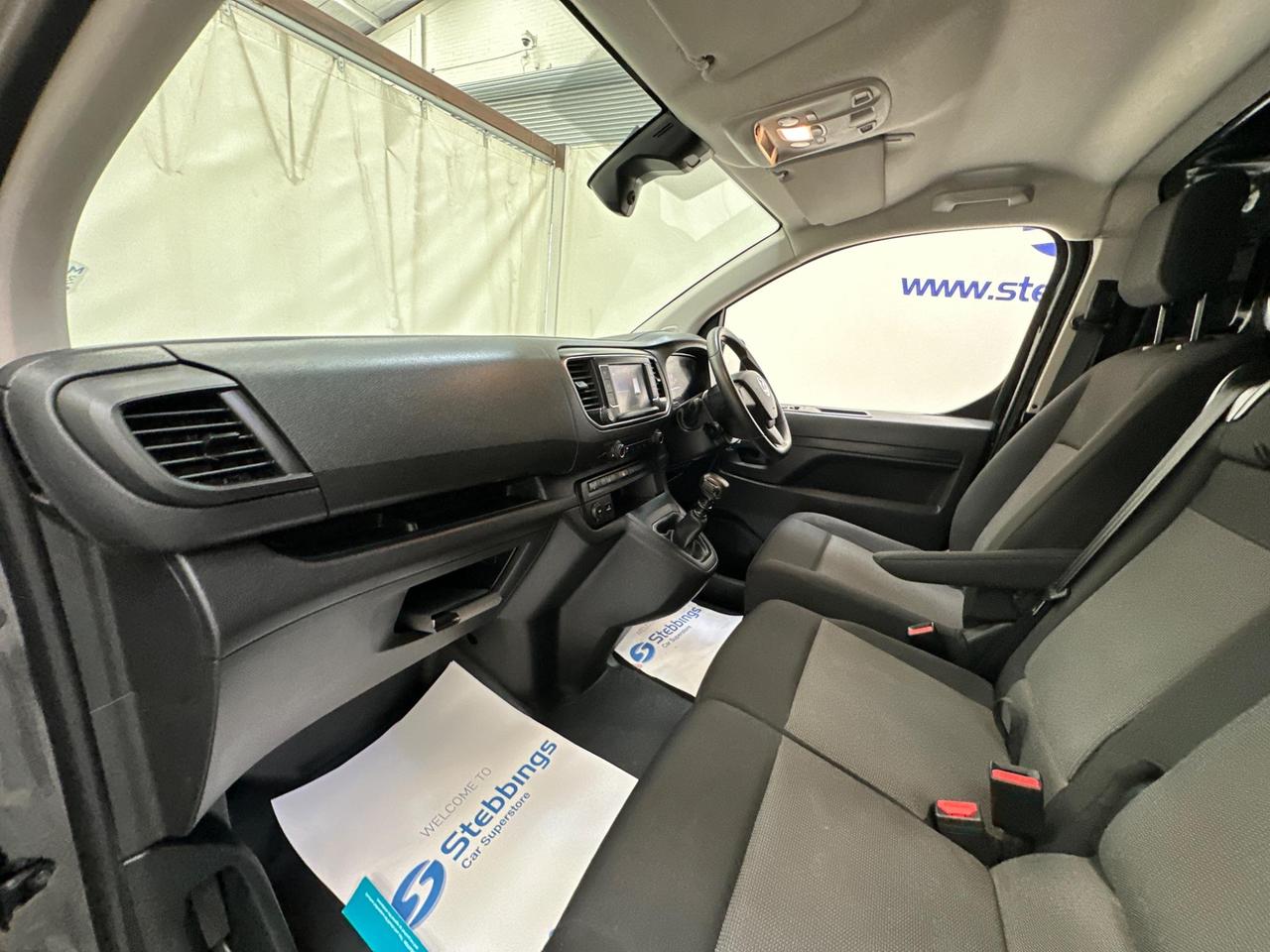 Vauxhall Vivaro KS23DHY