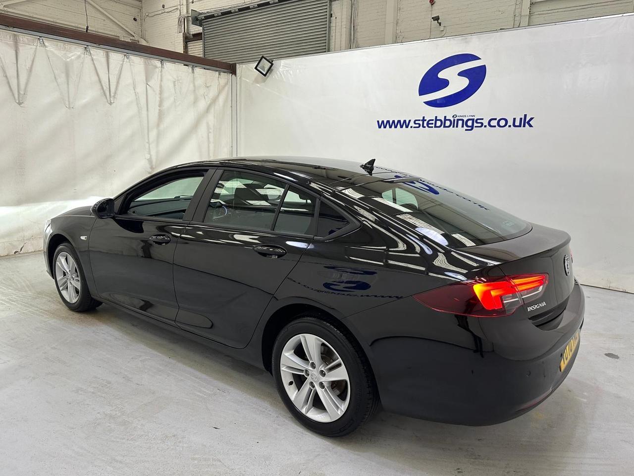 Vauxhall Insignia VU70YMO