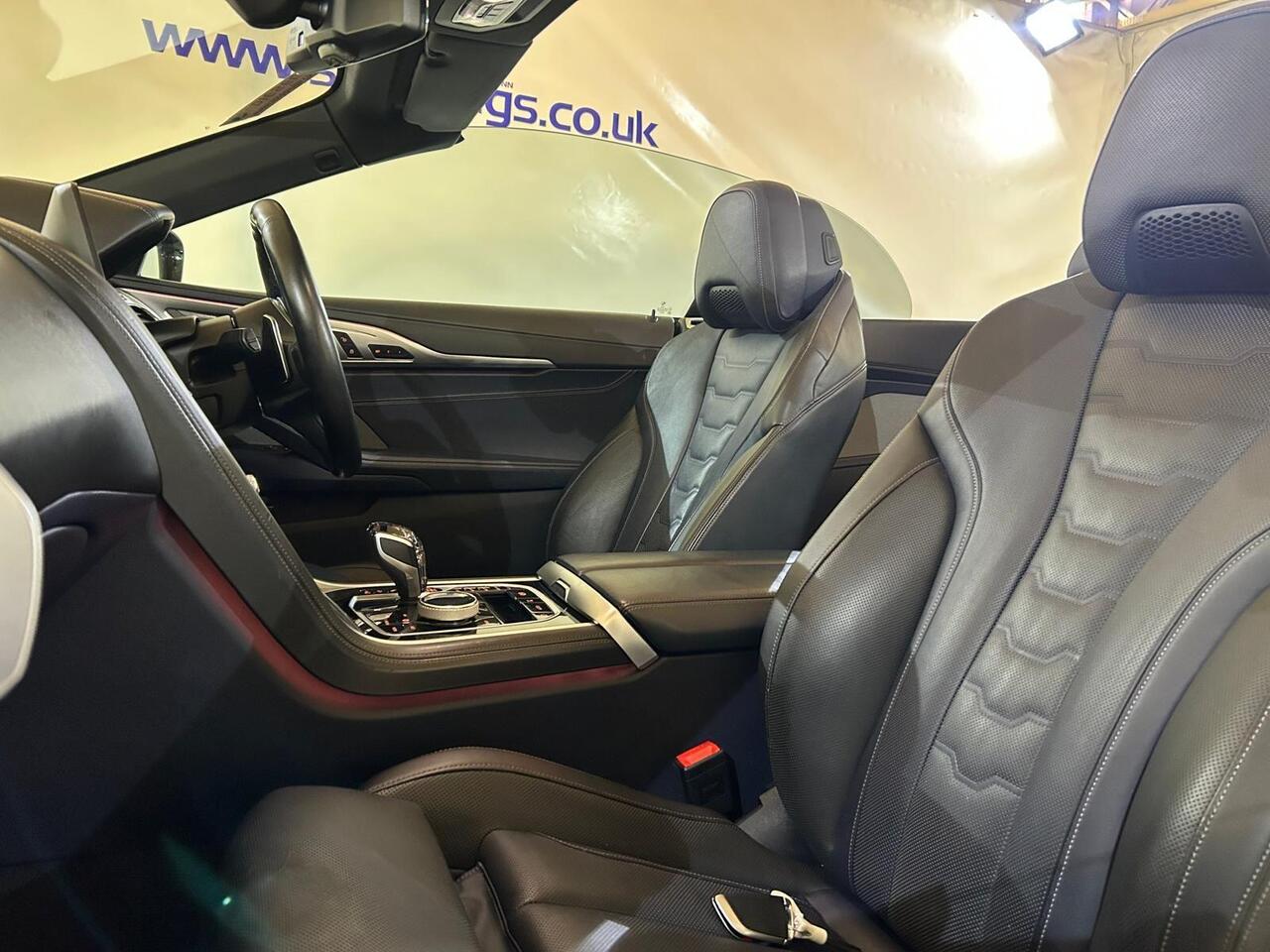 BMW 8 Series YJ19VVH