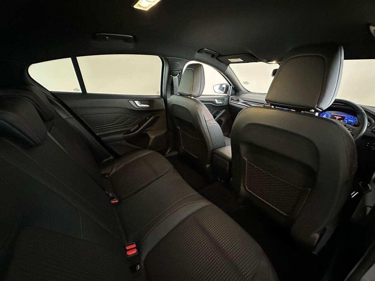 Ford Focus FV70XUA