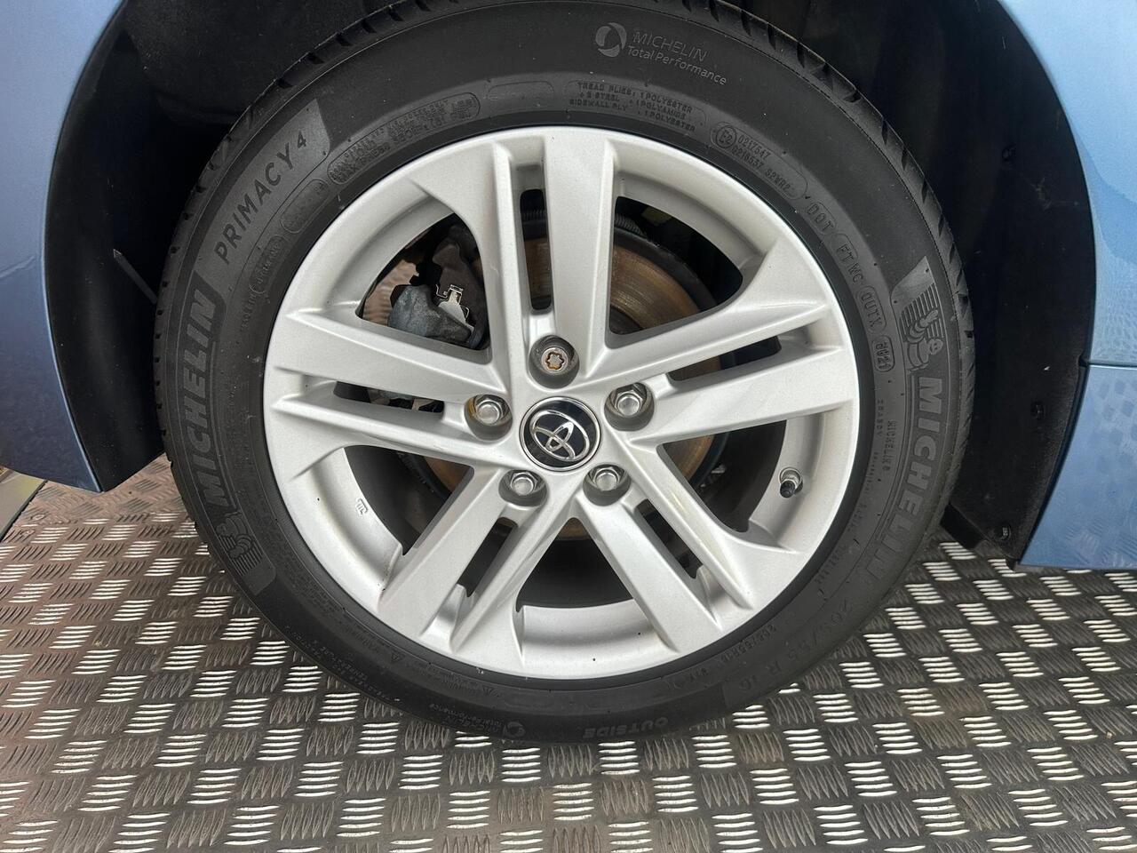 Toyota Corolla FA19SGZ