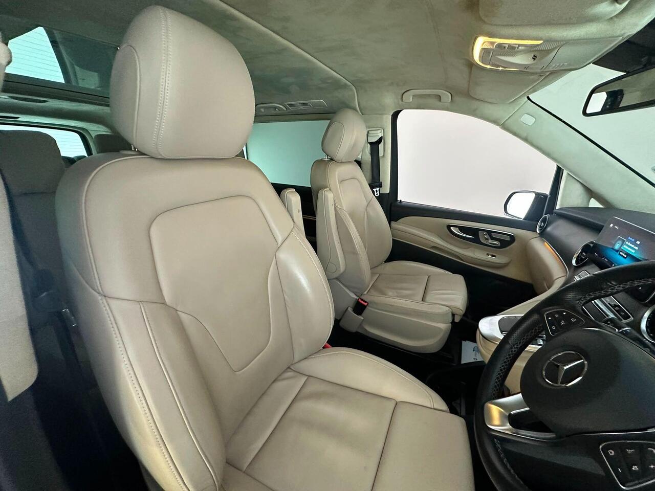Mercedes-Benz V Class LP72GYC