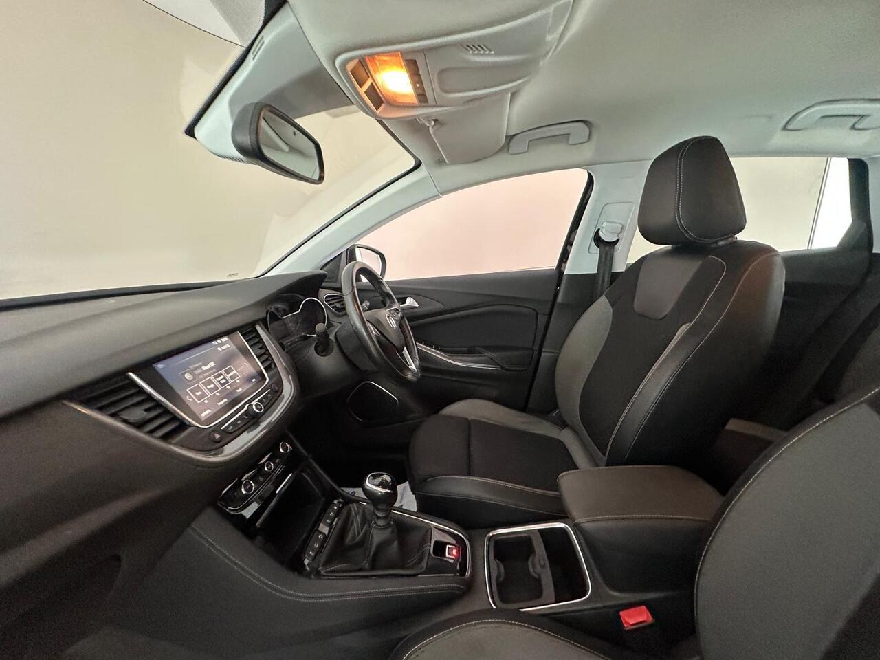 Vauxhall Grandland X BV68KKY