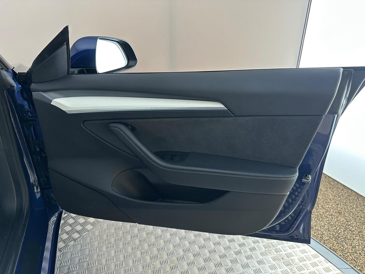 Tesla Model 3 ND21YWT