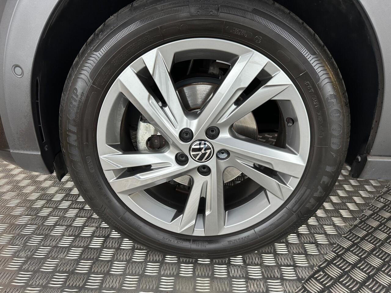 Volkswagen Taigo VN23YAF