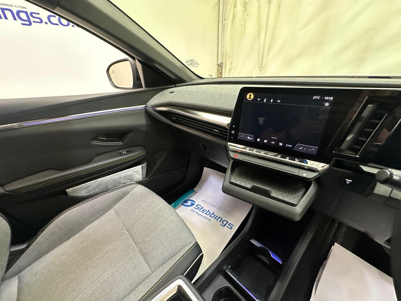 Renault Megane E-Tech YD73AFJ