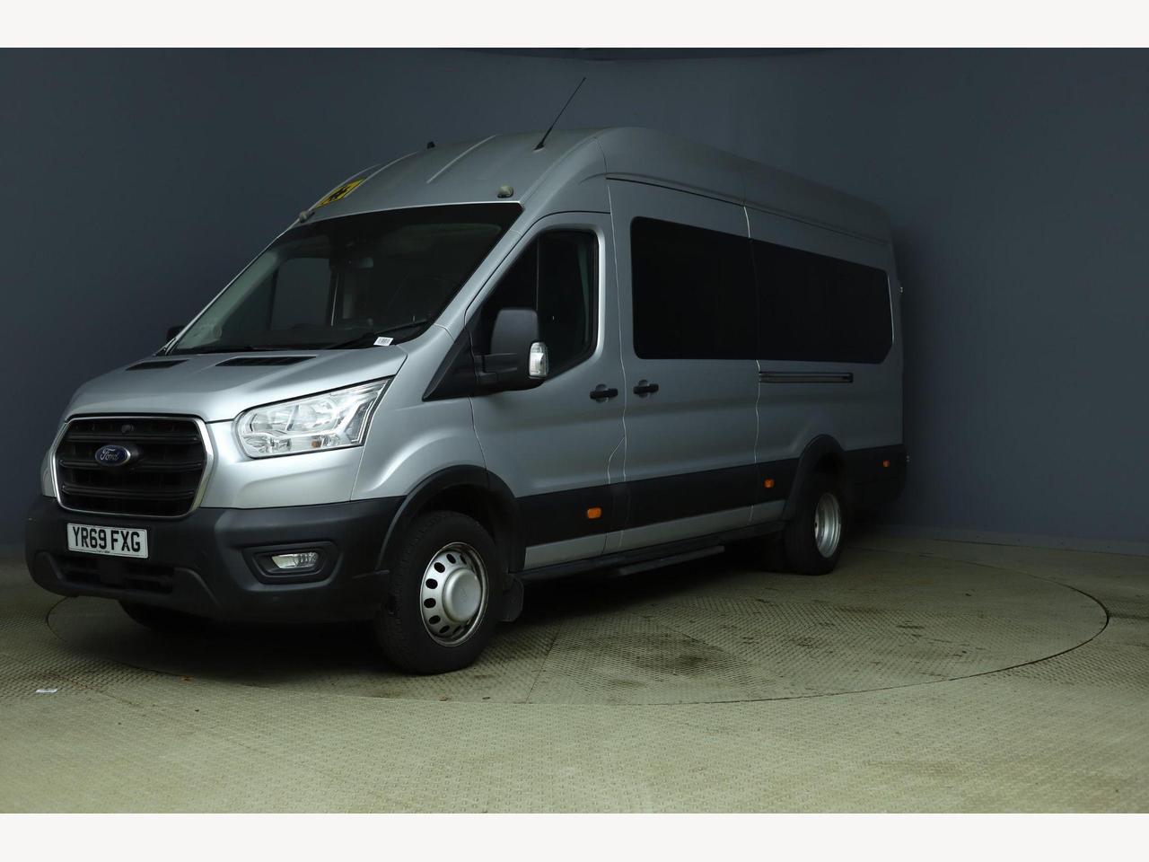 Ford Transit YR69FXG