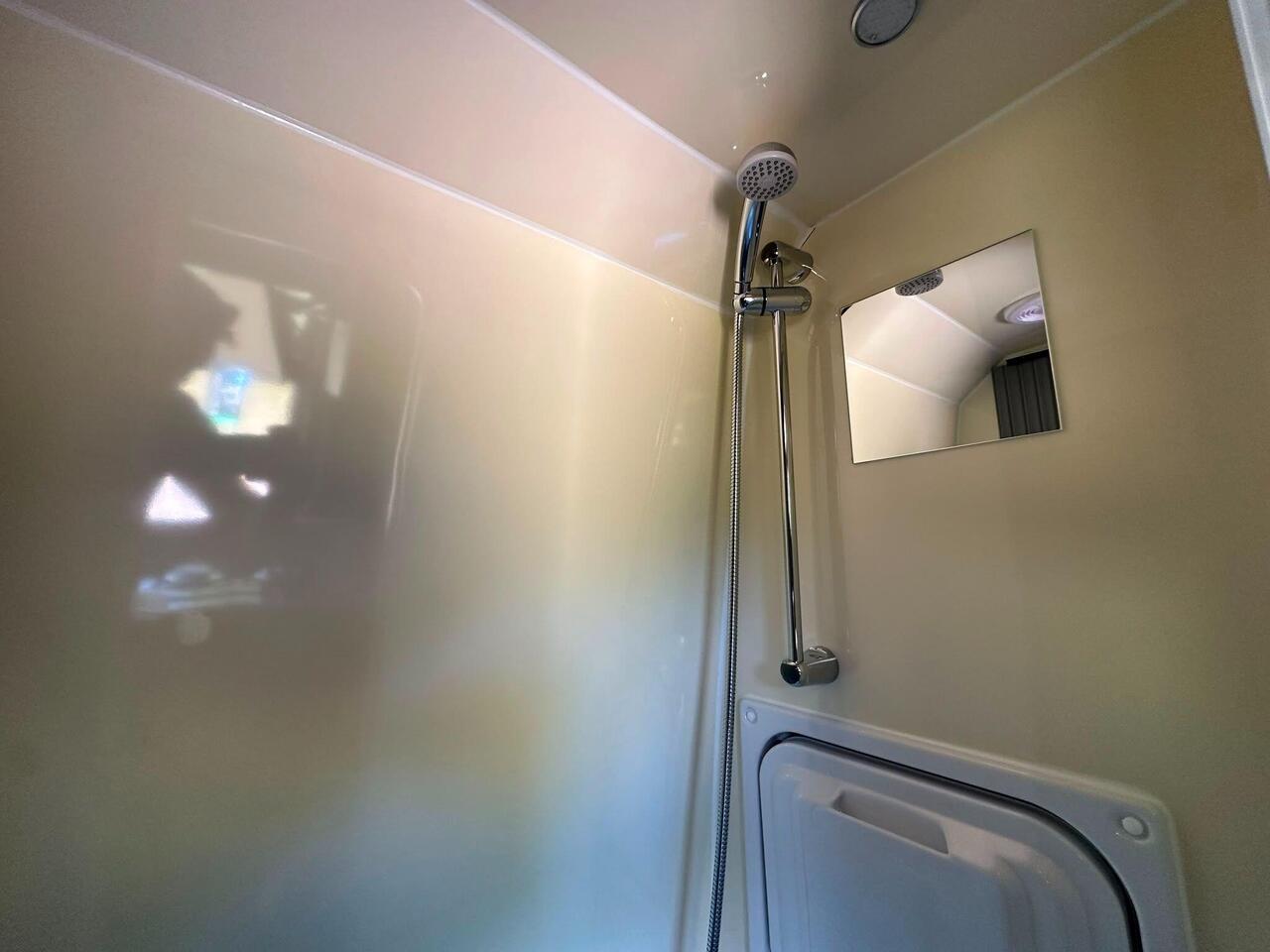 Volkswagen Crafter DX26ZHU