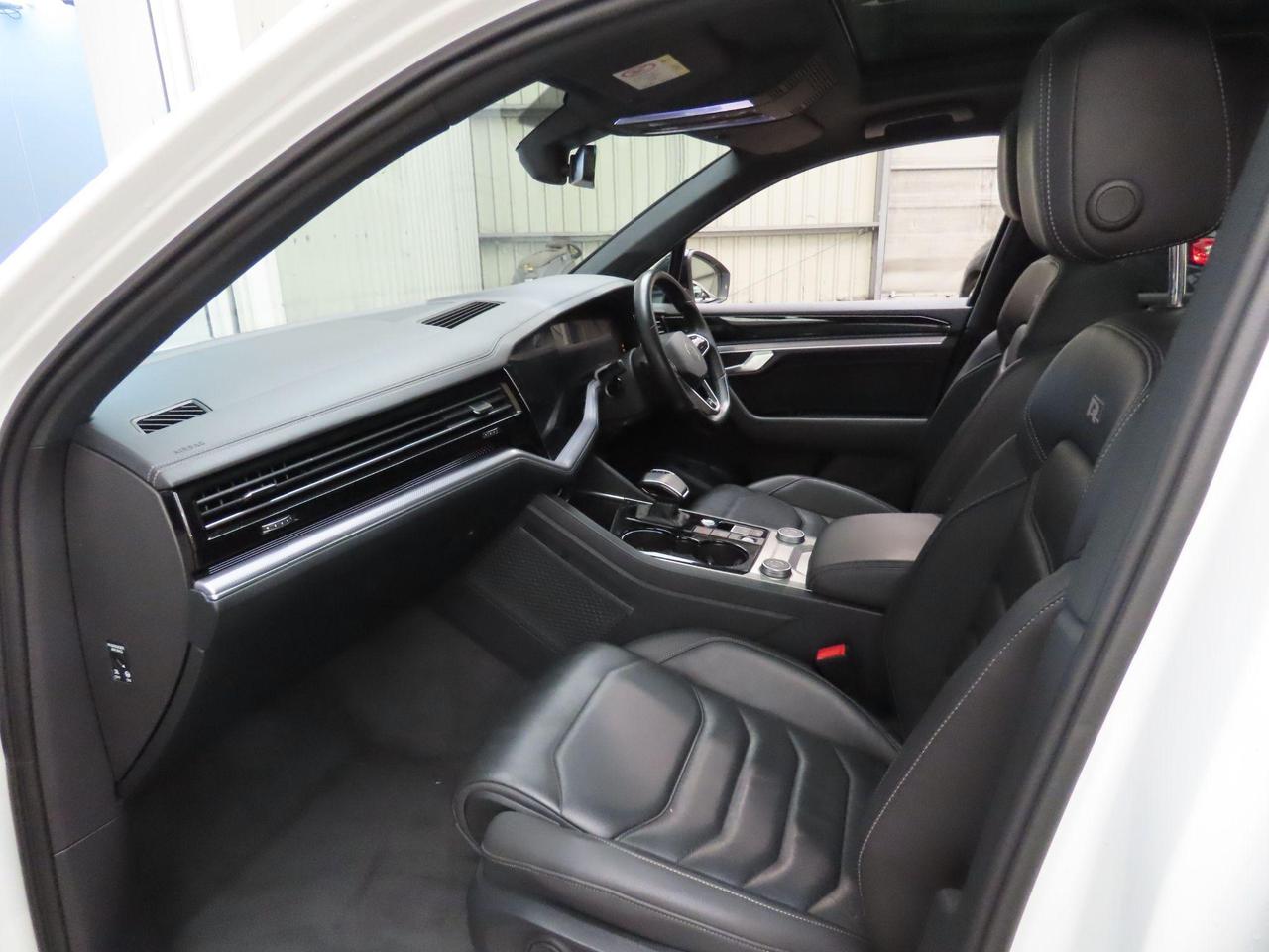 Volkswagen Touareg VK21UHB