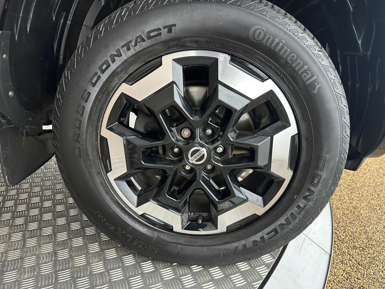 Nissan Navara EY21RLU