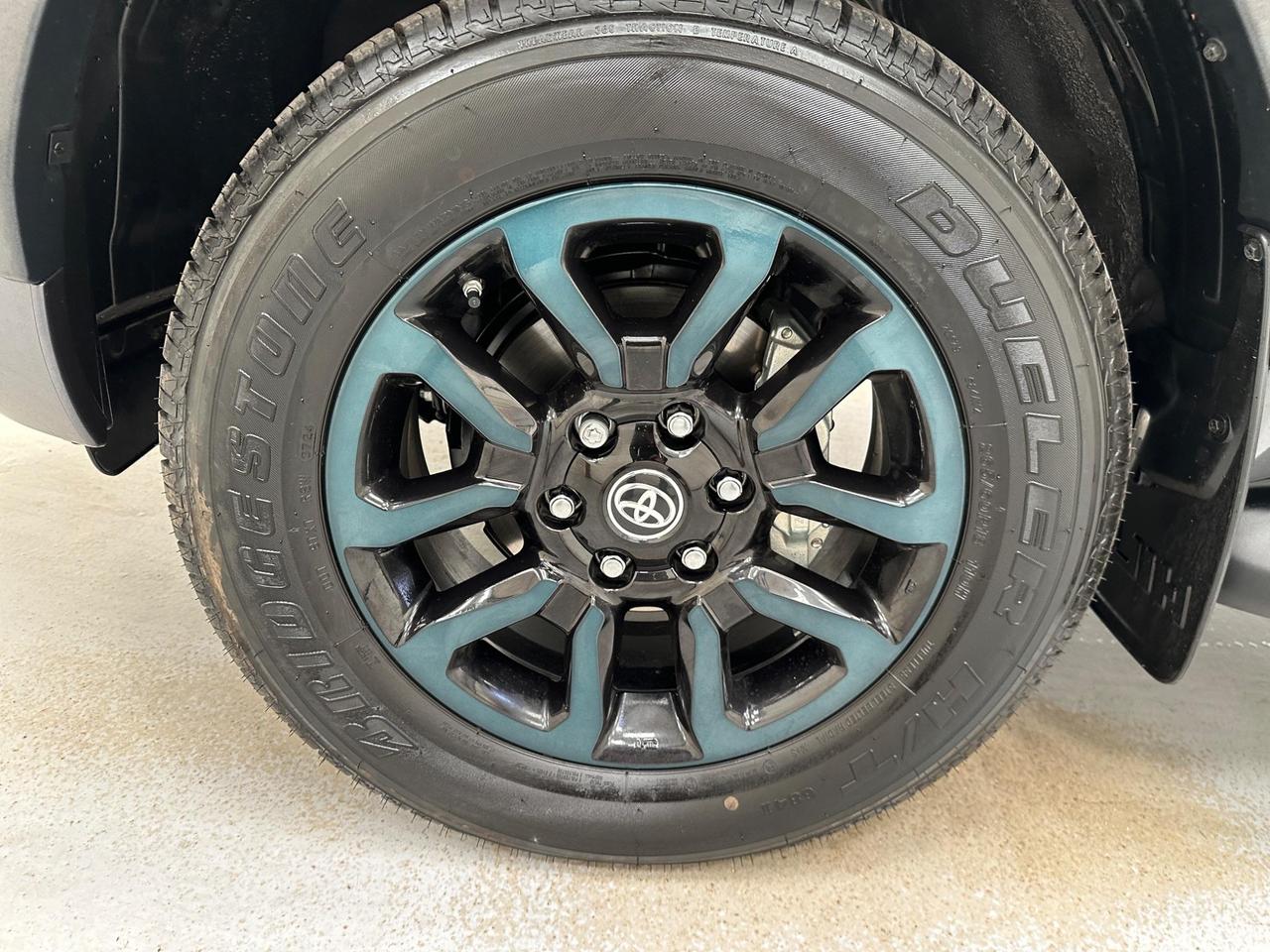 Toyota Hilux H111LUX