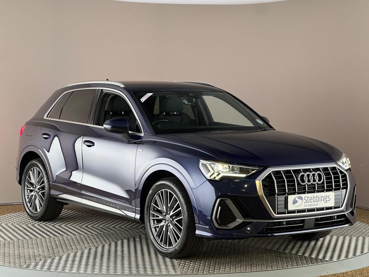 Audi Q3 NA22VUU