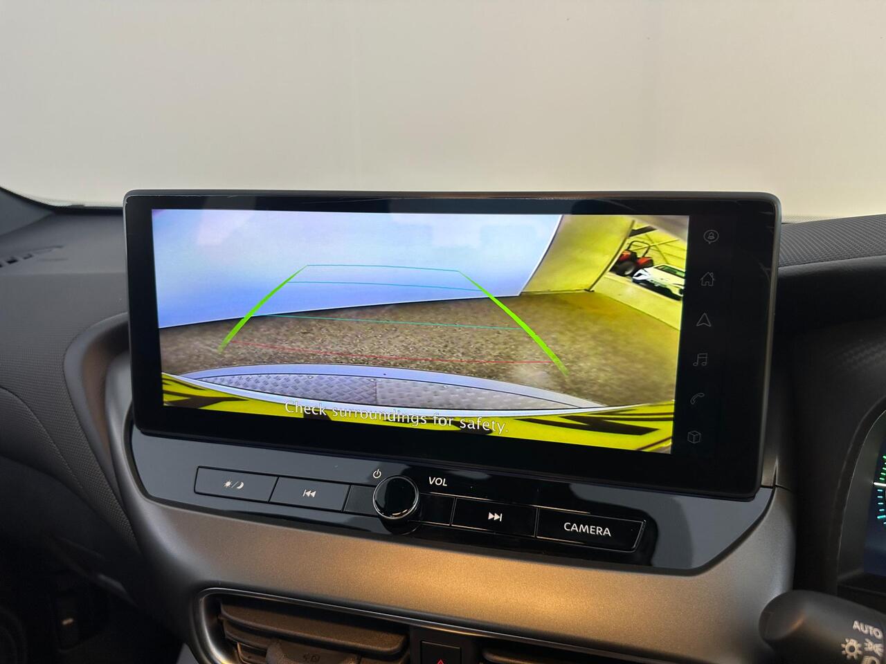 Nissan Juke EY75NLT