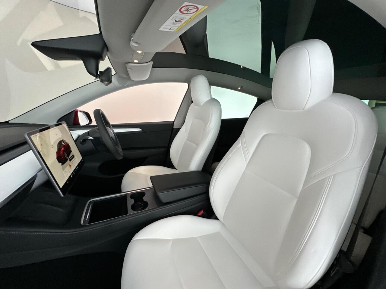 Tesla Model Y LB22LCT