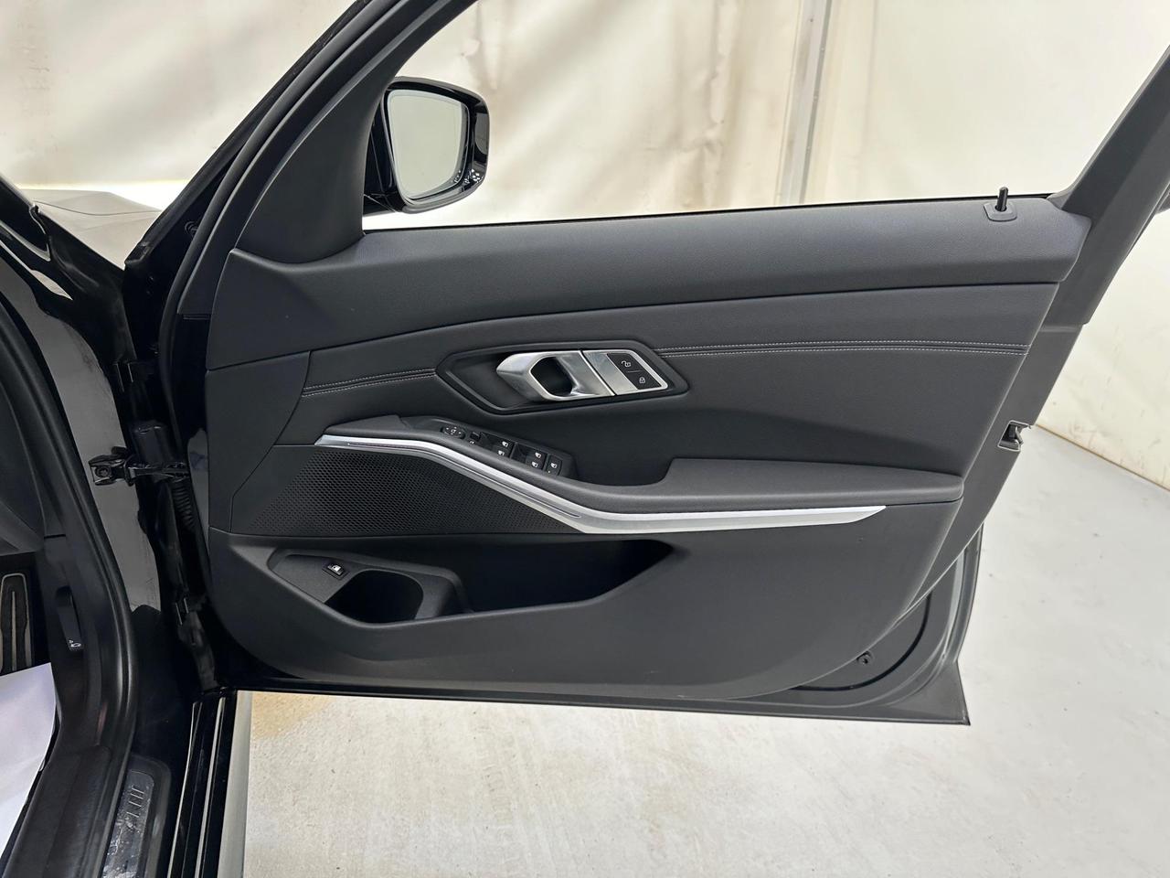 BMW 3 Series LL70OCR