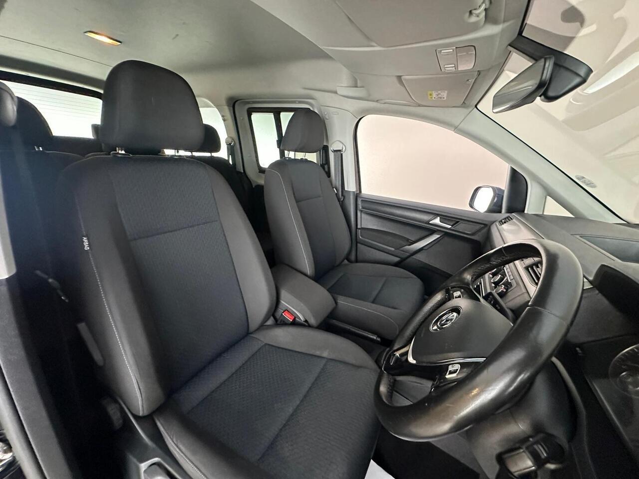 Volkswagen Caddy Maxi Life EY20XLT