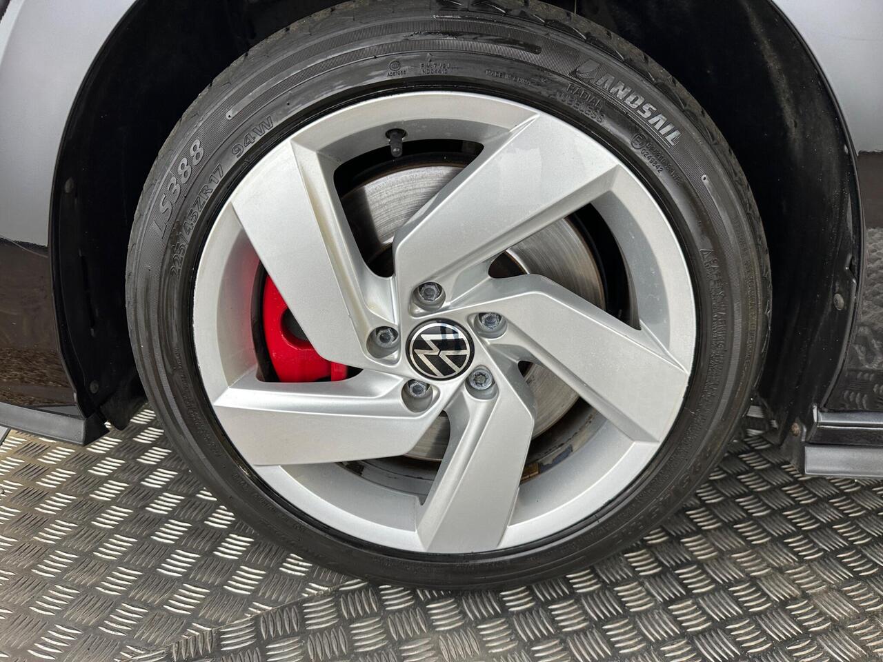 Volkswagen Golf BG72EHC