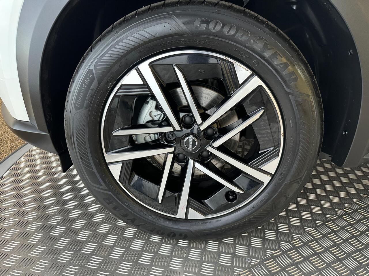 Nissan Juke EY75NLT