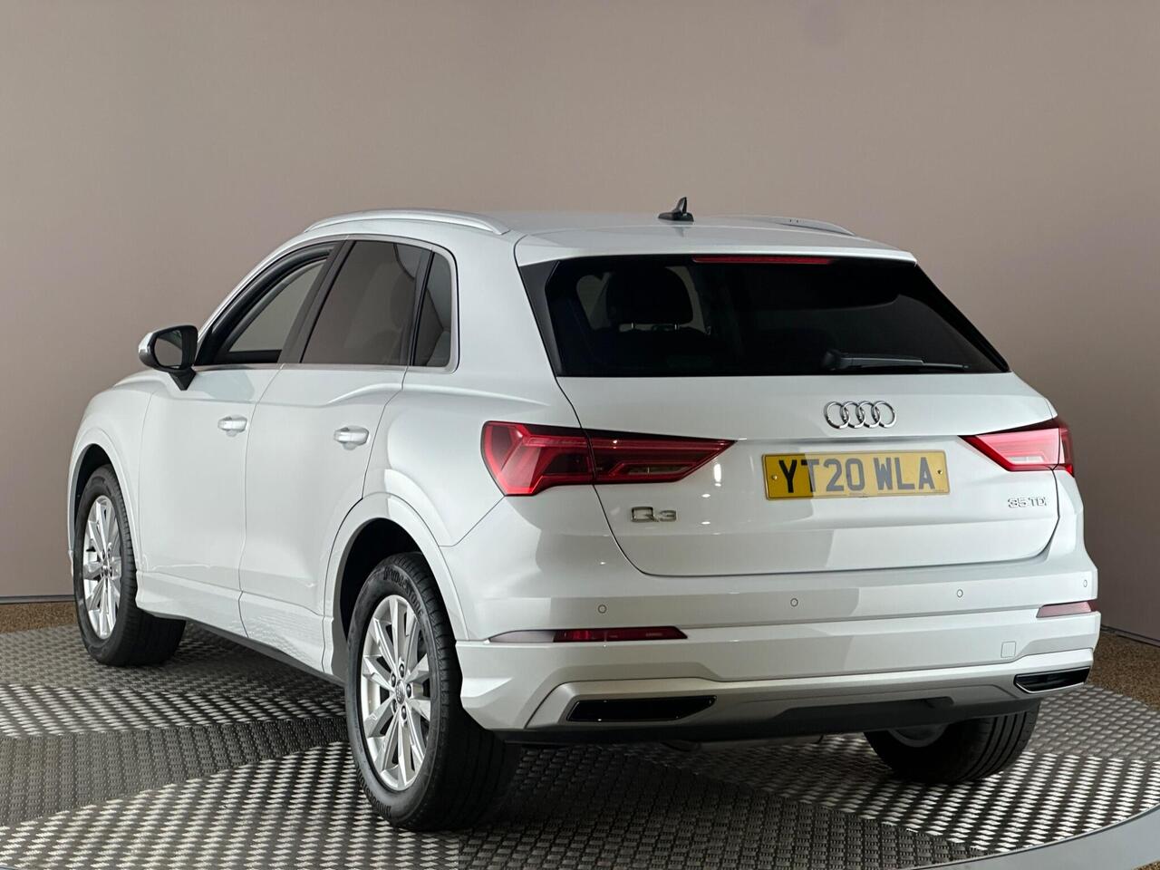 Audi Q3 YT20WLA