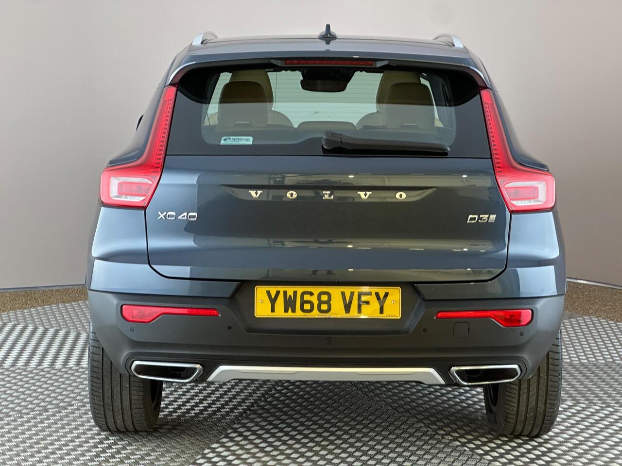 Volvo XC40 YW68VFY