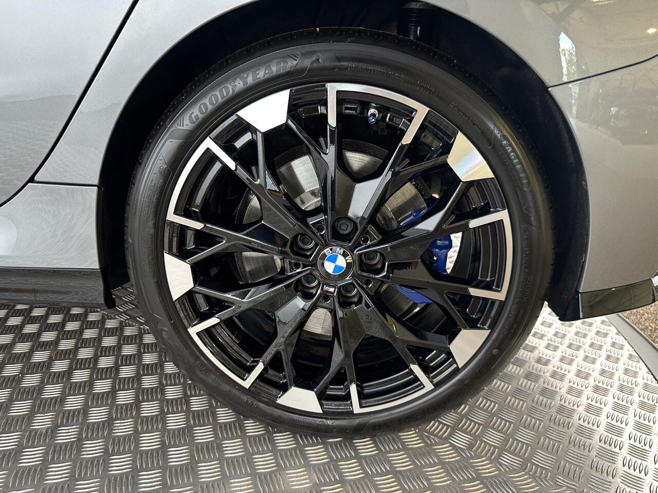 BMW 1 Series AK25JYJ
