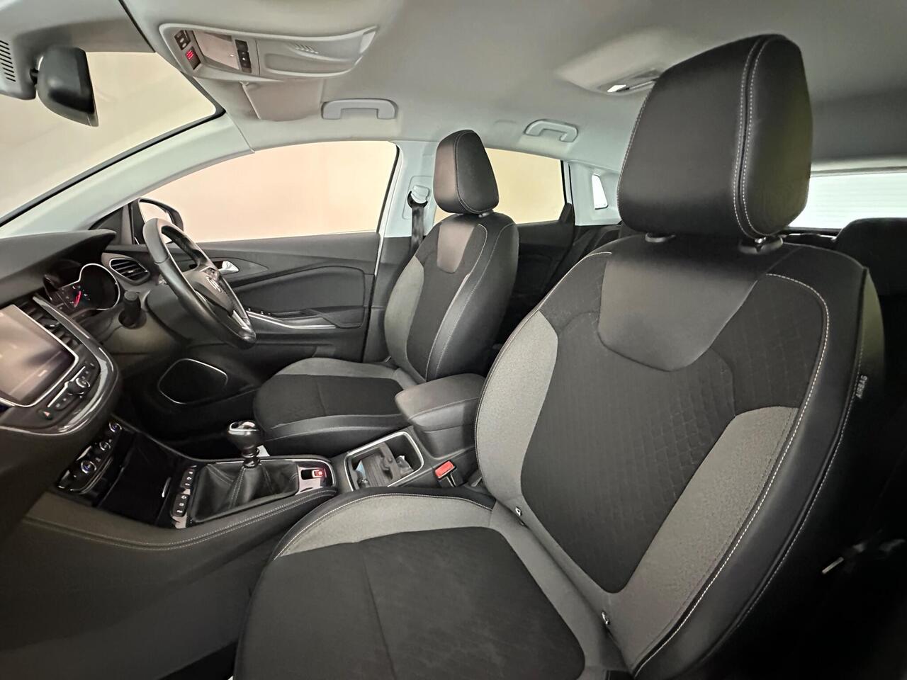 Vauxhall Grandland X KY18FNF
