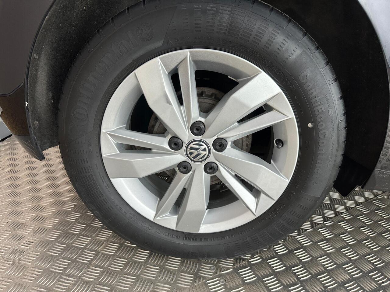 Volkswagen Polo FP18XLA