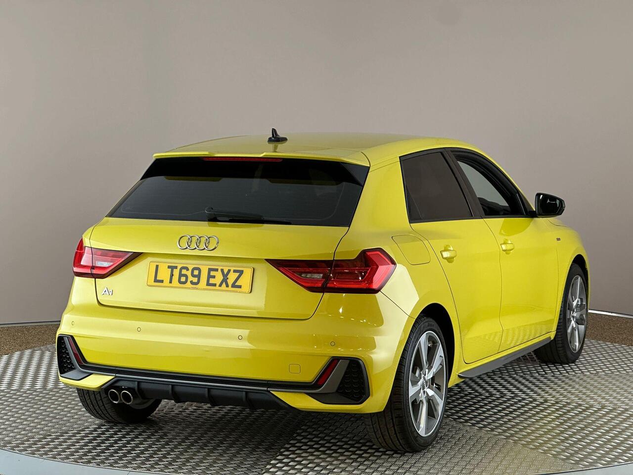 Audi A1 LT69EXZ