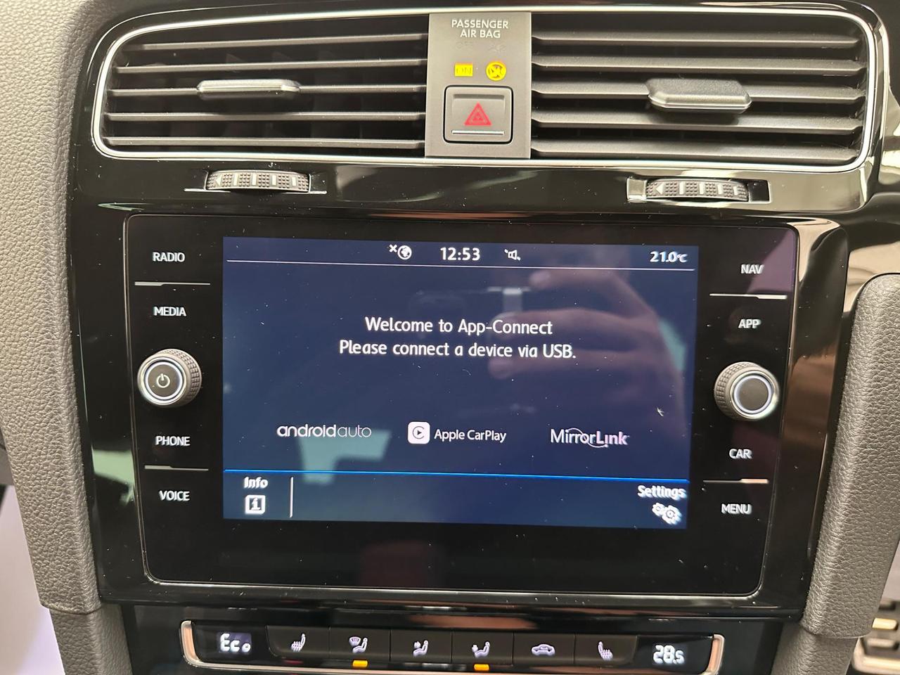 Volkswagen Golf FA18XRE