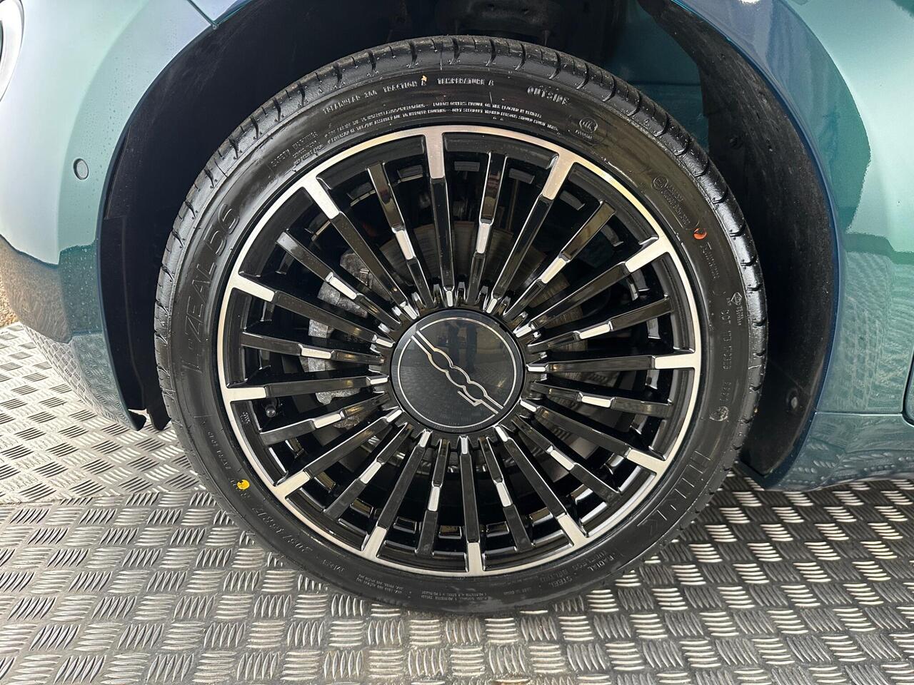 Fiat 500e C EP21HBA
