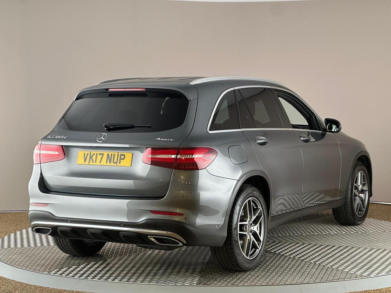 Mercedes-Benz GLC VK17NUP