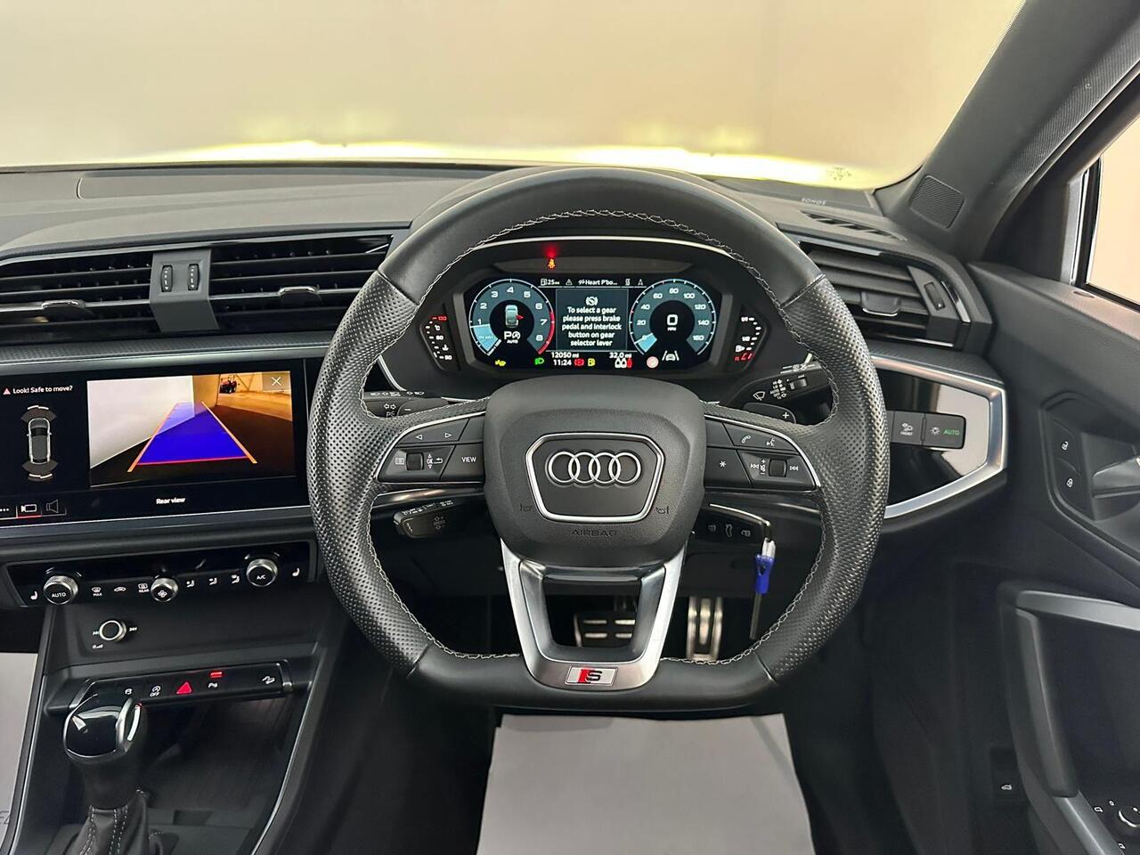 Audi Q3 KX24ZHC