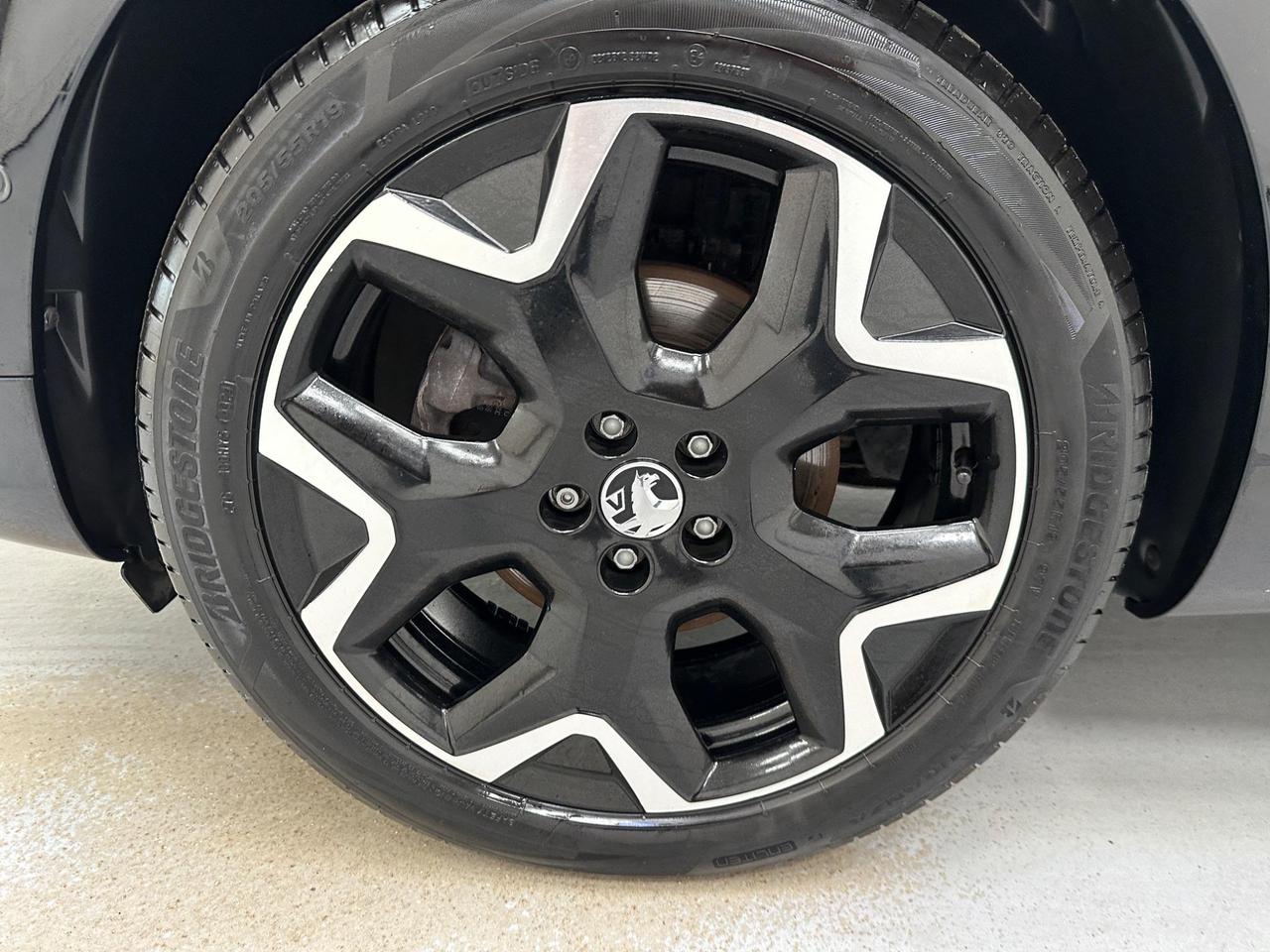Vauxhall Grandland GD73LXL