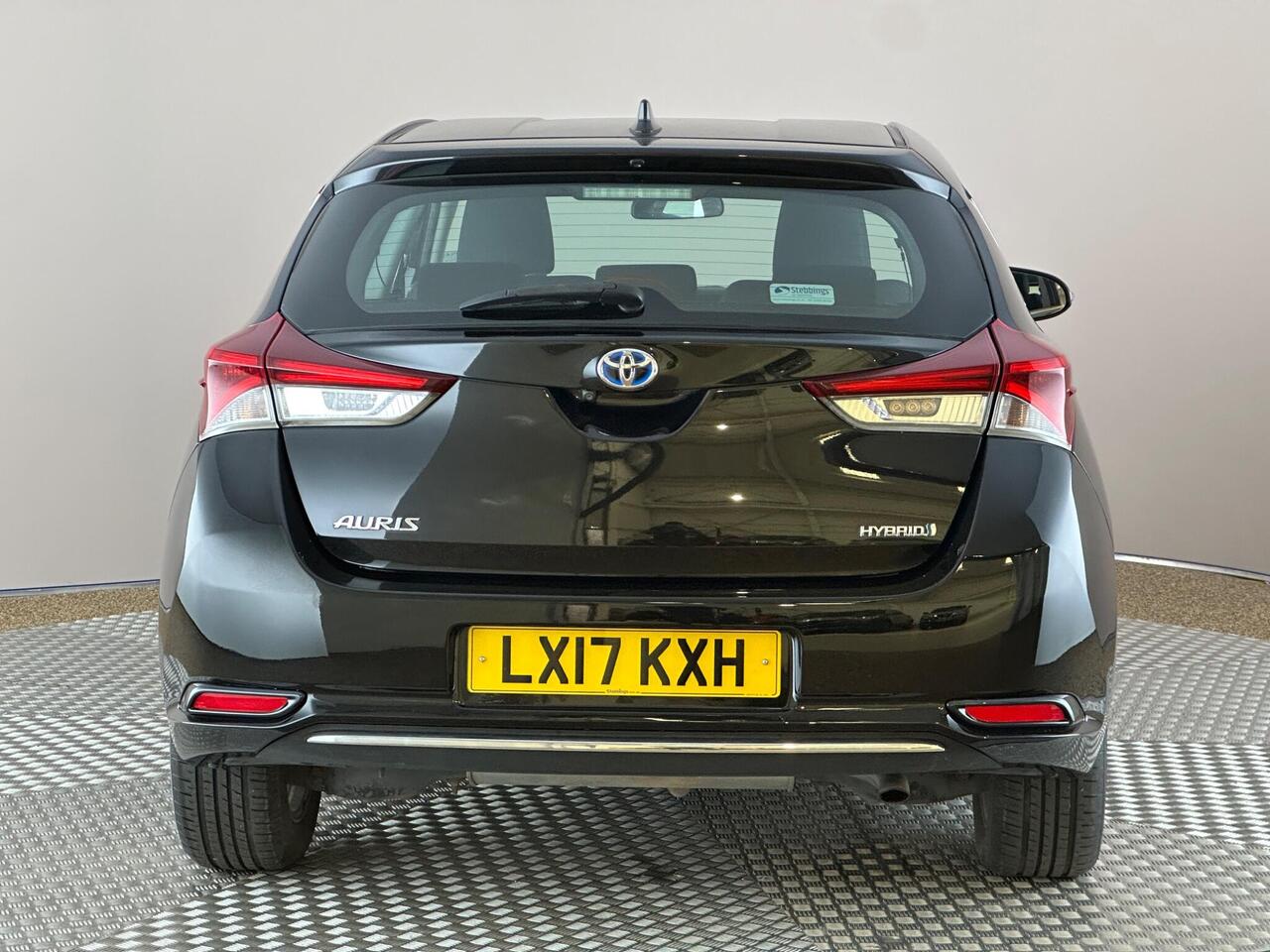 Toyota Auris LX17KXH