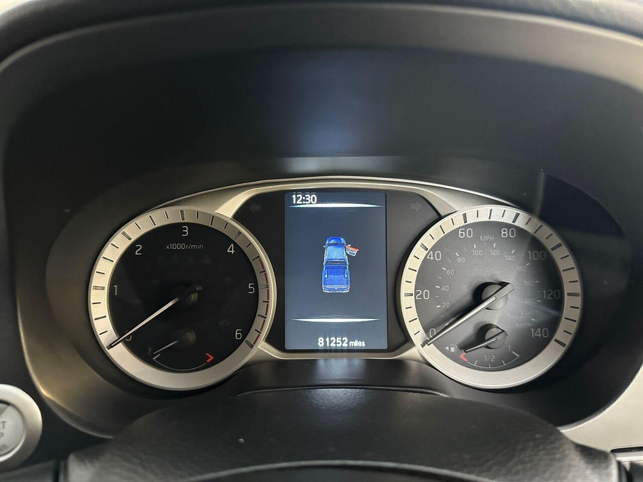 Nissan Navara WJ68YNW